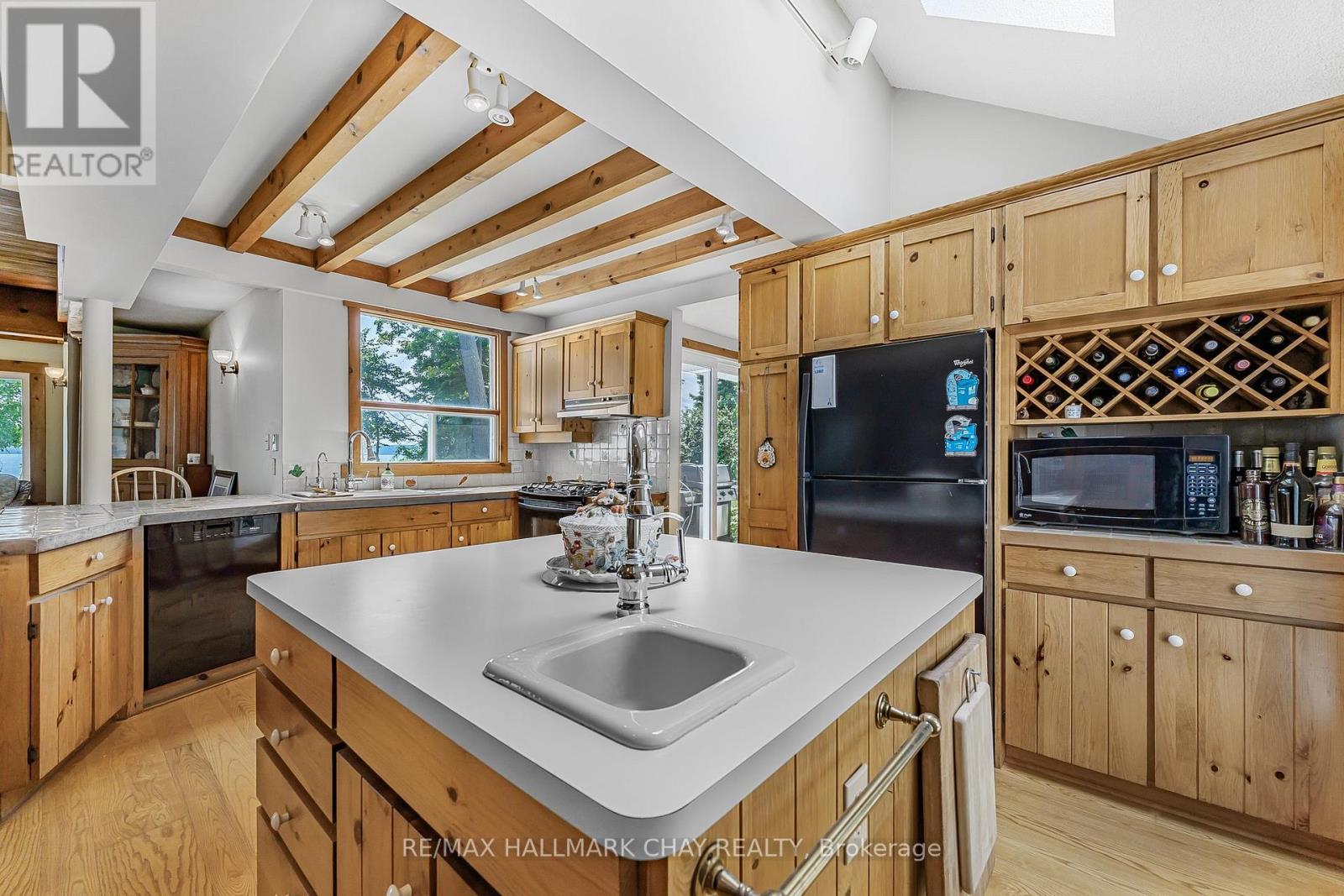 209 Bay Street, Oro-Medonte (Shanty Bay), Ontario  L0L 2L0 - Photo 15 - S12875984