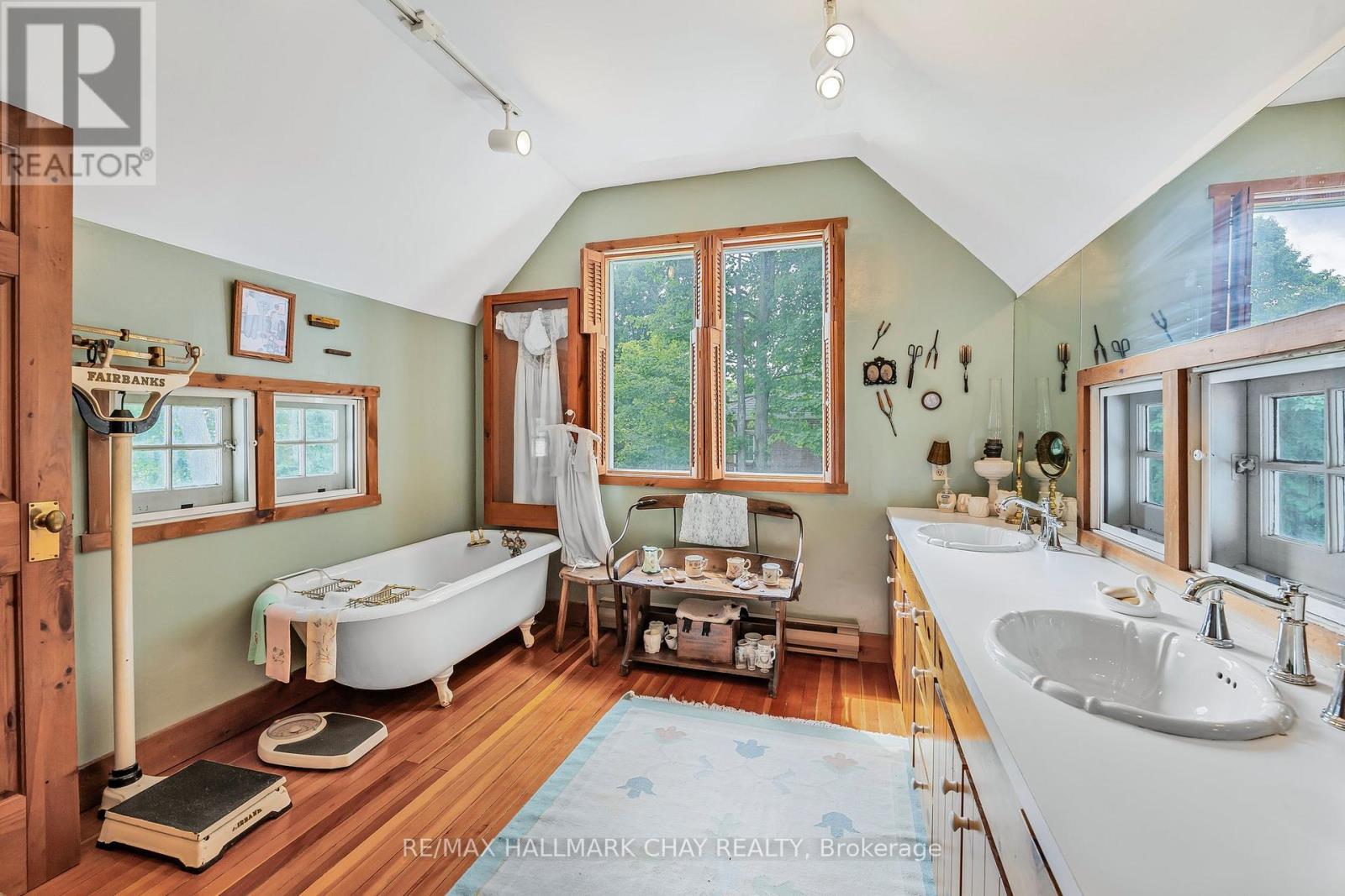 209 Bay Street, Oro-Medonte (Shanty Bay), Ontario  L0L 2L0 - Photo 22 - S12875984