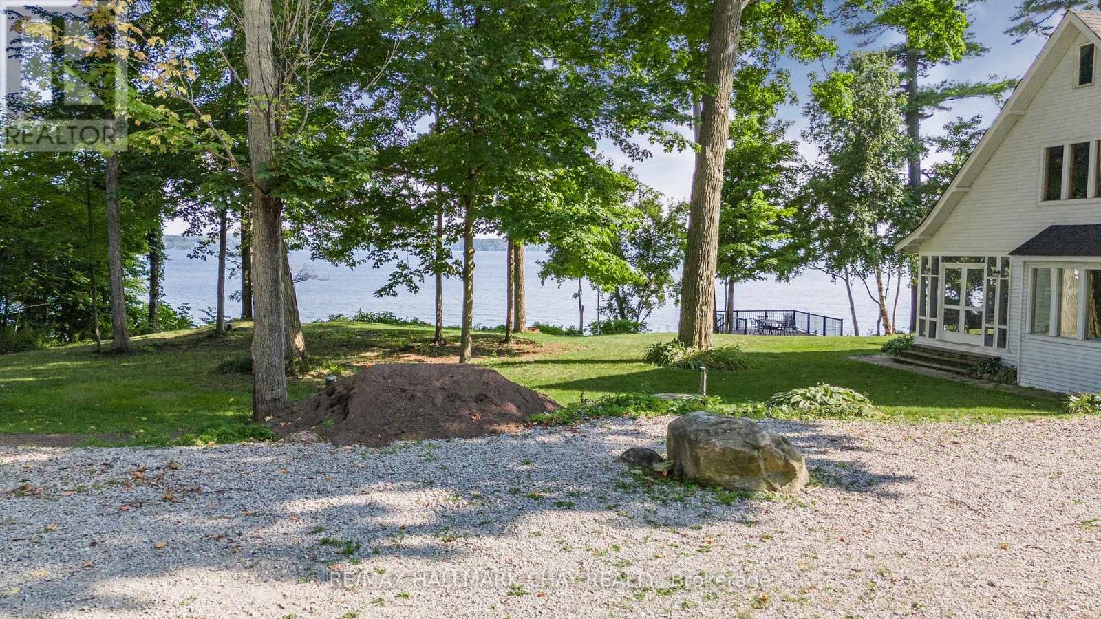 209 Bay Street, Oro-Medonte (Shanty Bay), Ontario  L0L 2L0 - Photo 8 - S12875984