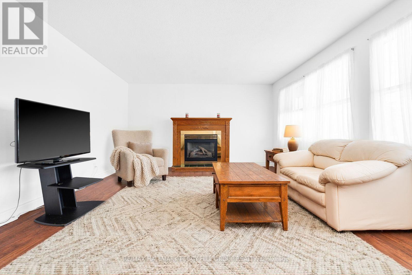 47 Orma Drive, Orillia, Ontario  L3V 4J7 - Photo 3 - S12876024