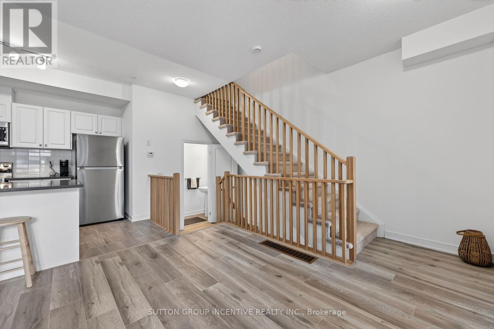 46 Spry Lane, Barrie, Ontario  L9J 0N6 - Photo 22 - S12876216