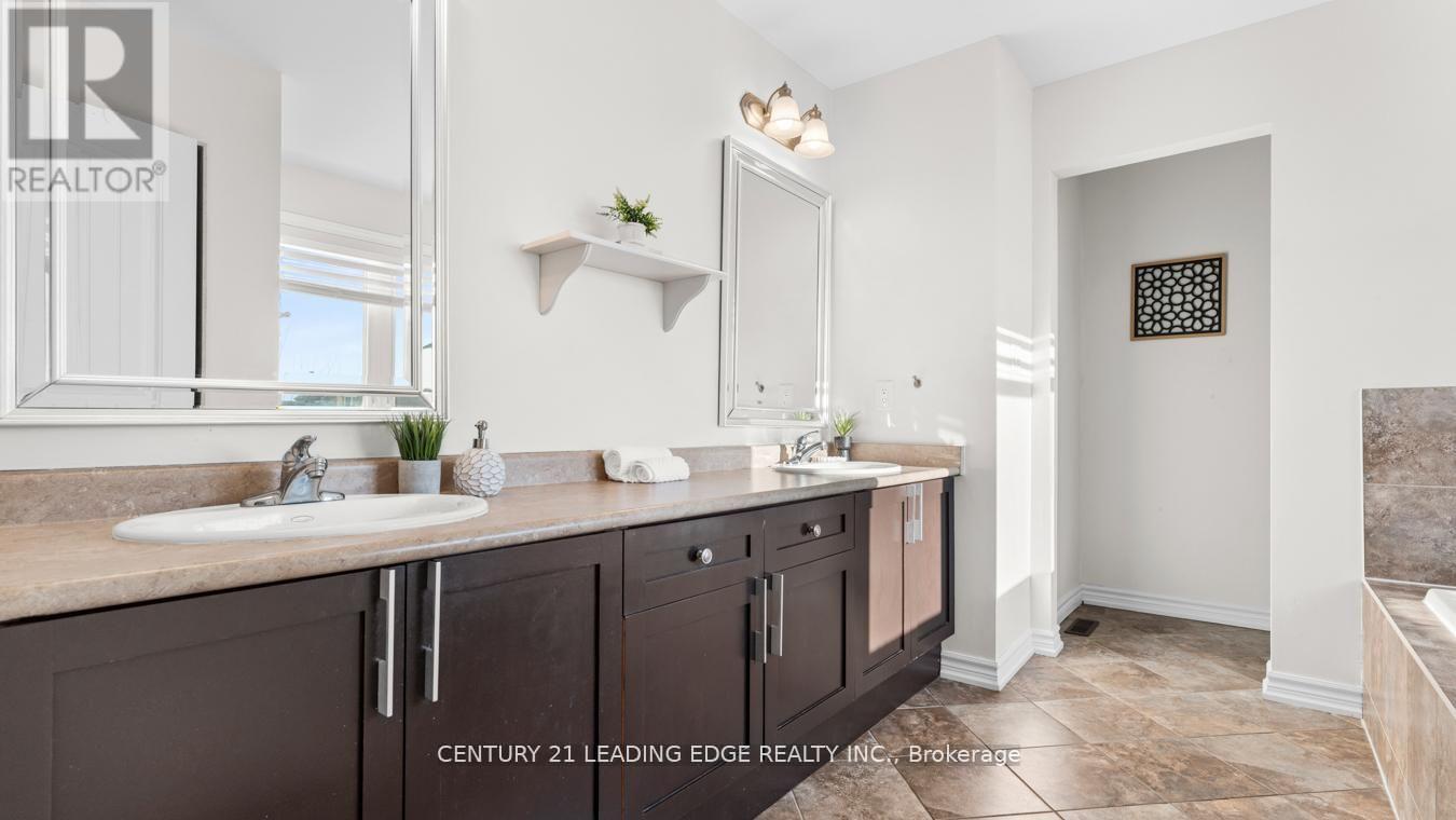 657 Brothers Crescent, Milton (Co Coates), Ontario  L9T 0A6 - Photo 27 - W12875982