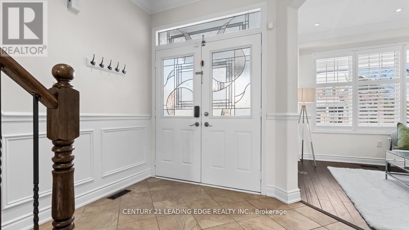 657 Brothers Crescent, Milton (Co Coates), Ontario  L9T 0A6 - Photo 4 - W12875982