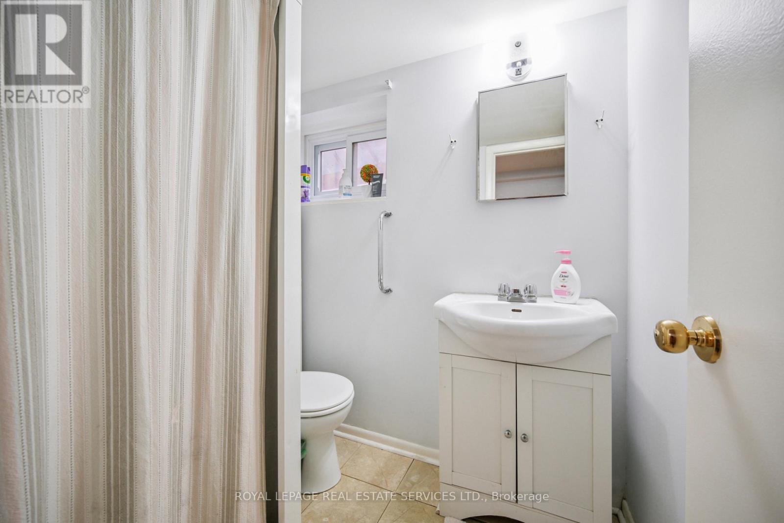 44 Yorkview Drive, Toronto, Ontario  M8Z 2E9 - Photo 14 - W12876010