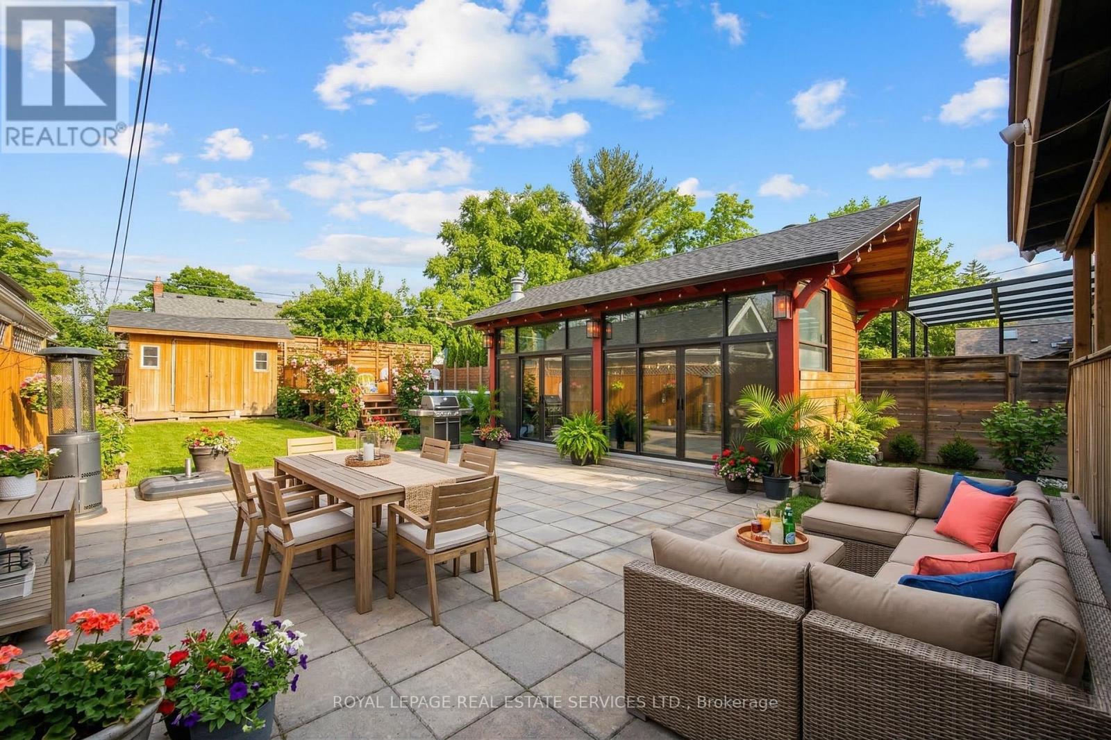 44 Yorkview Drive, Toronto, Ontario  M8Z 2E9 - Photo 16 - W12876010