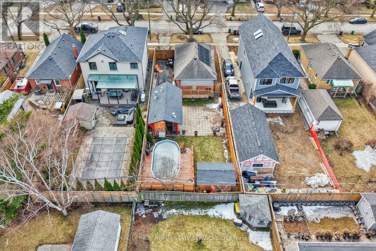 44 Yorkview Drive, Toronto, Ontario  M8Z 2E9 - Photo 23 - W12876010