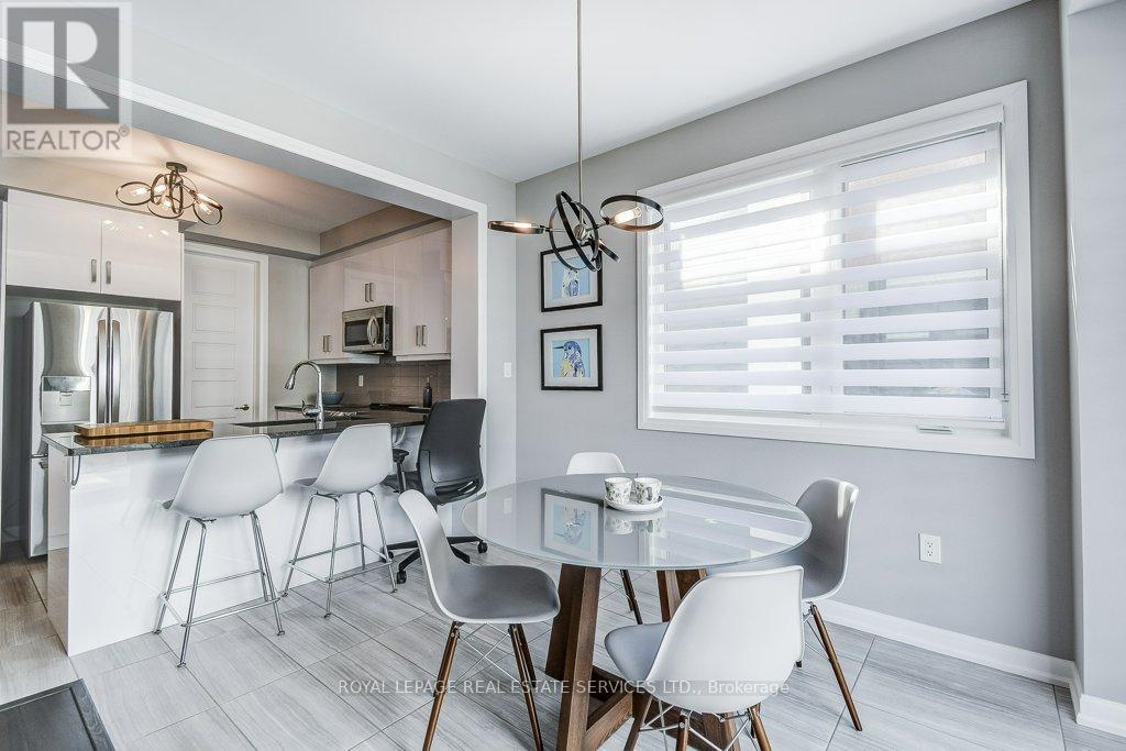 143 Grovewood Common, Oakville, Ontario  L6H 0X5 - Photo 10 - W12876040