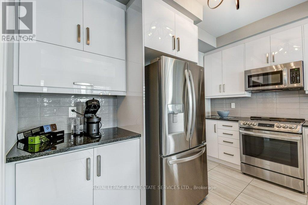 143 Grovewood Common, Oakville, Ontario  L6H 0X5 - Photo 12 - W12876040