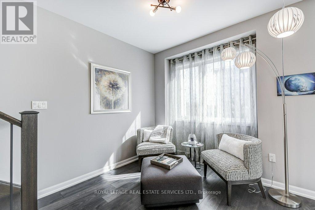 143 Grovewood Common, Oakville, Ontario  L6H 0X5 - Photo 16 - W12876040