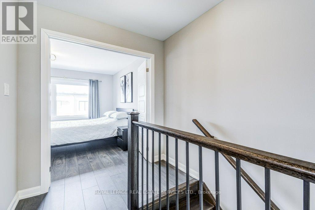 143 Grovewood Common, Oakville, Ontario  L6H 0X5 - Photo 17 - W12876040