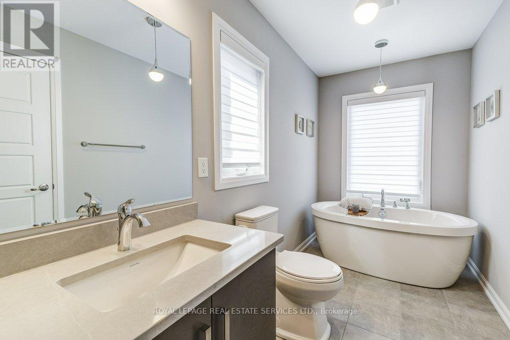 143 Grovewood Common, Oakville, Ontario  L6H 0X5 - Photo 20 - W12876040