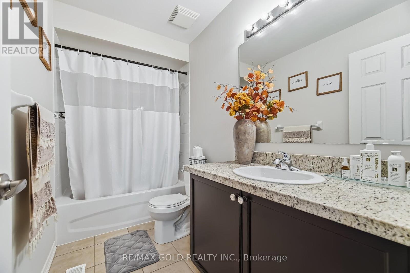 57 Utopia Way, Brampton, Ontario  L6P 4A5 - Photo 13 - W12876080