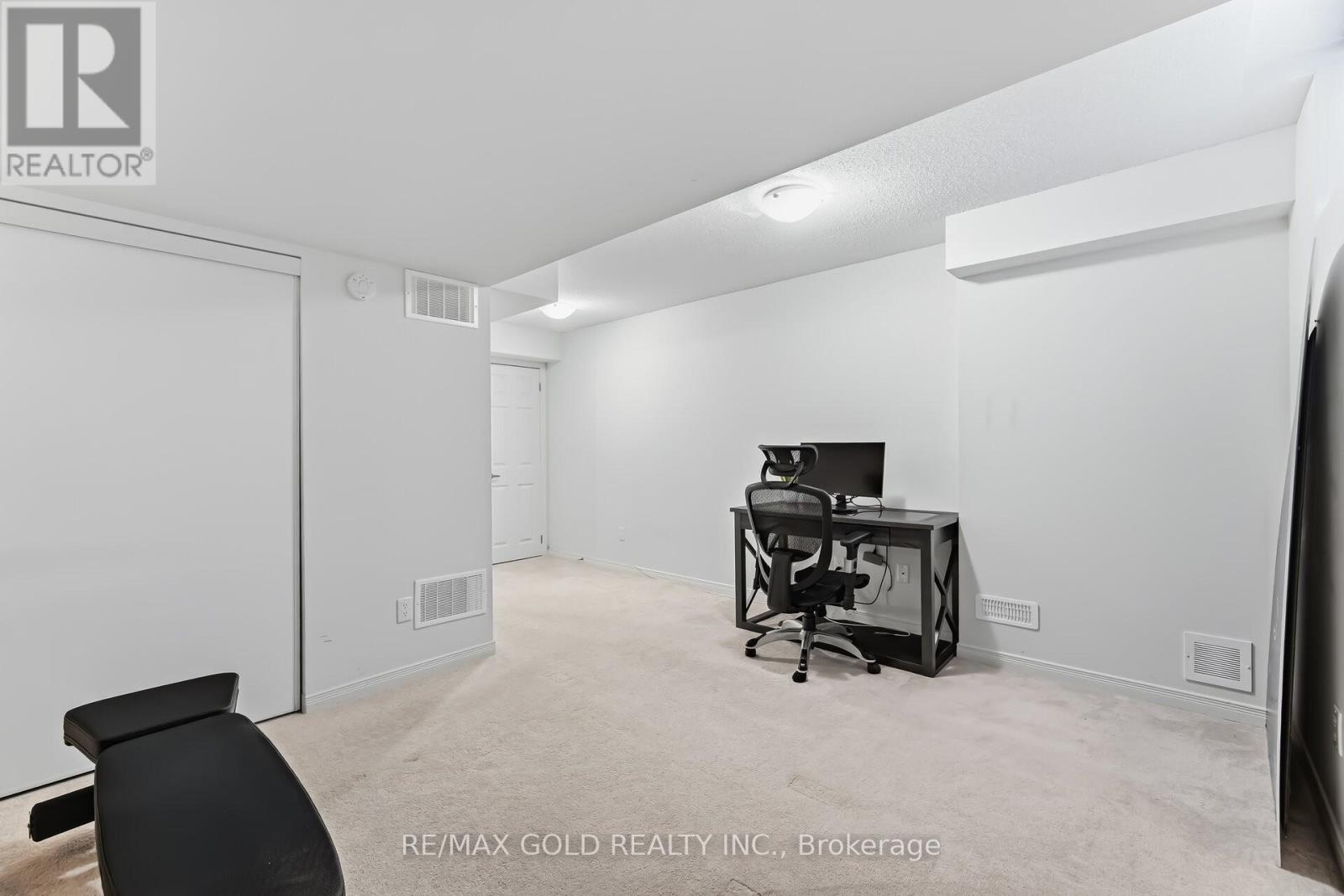 57 Utopia Way, Brampton, Ontario  L6P 4A5 - Photo 15 - W12876080