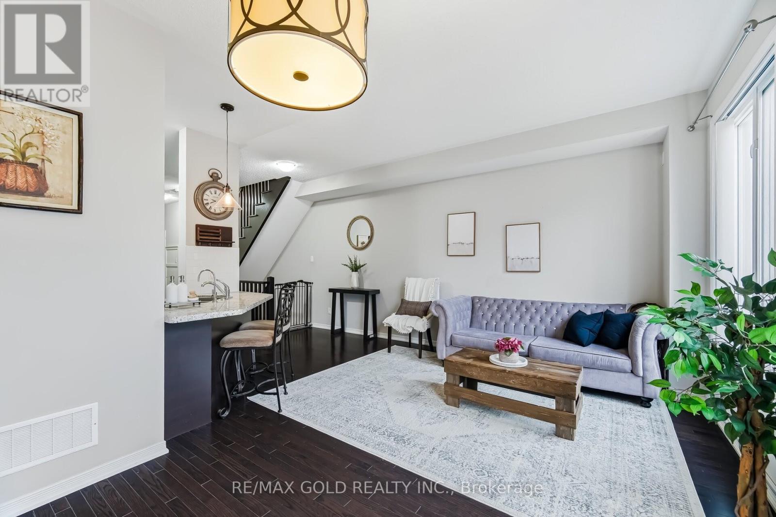 57 Utopia Way, Brampton, Ontario  L6P 4A5 - Photo 3 - W12876080