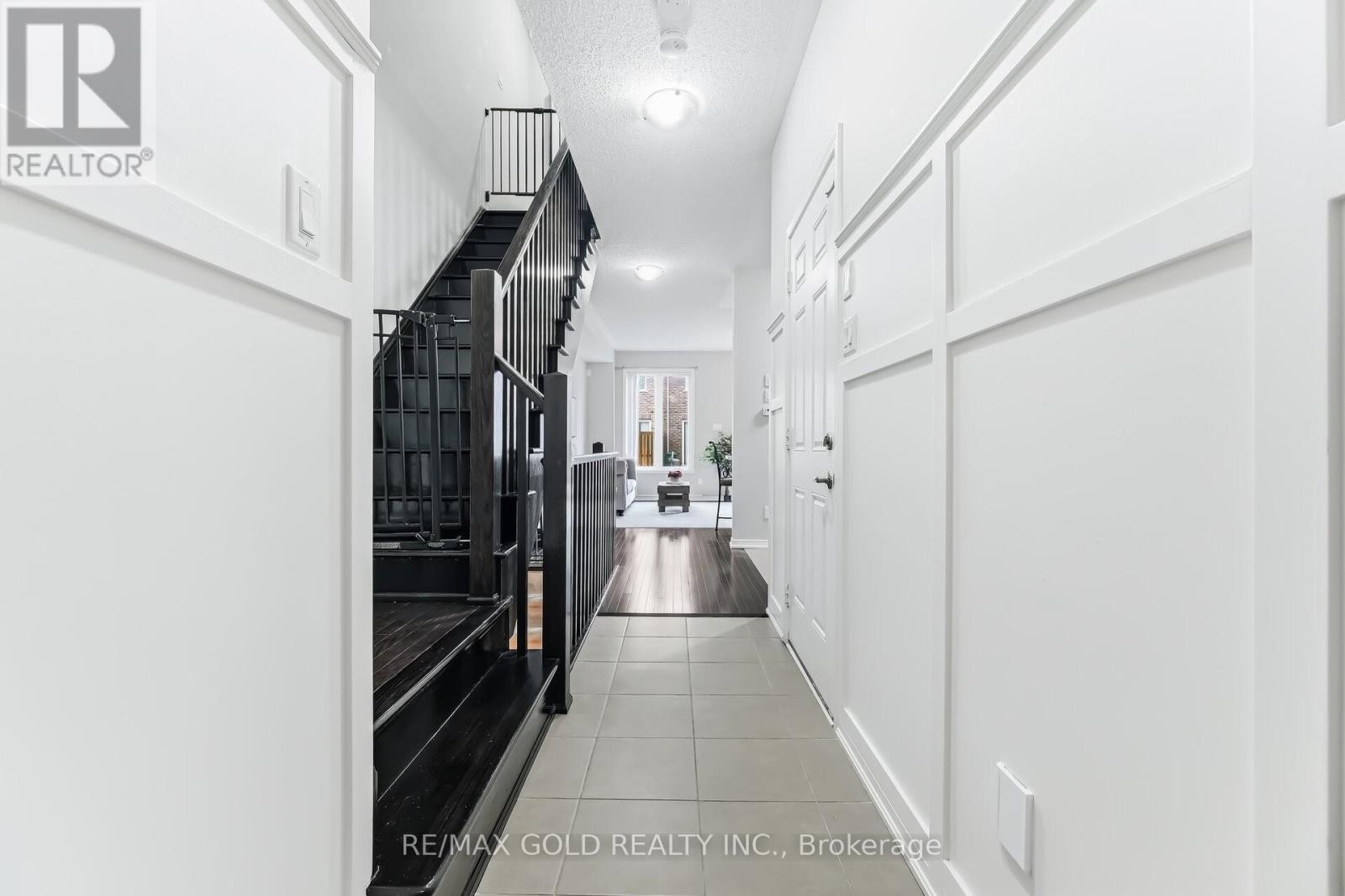 57 Utopia Way, Brampton, Ontario  L6P 4A5 - Photo 6 - W12876080