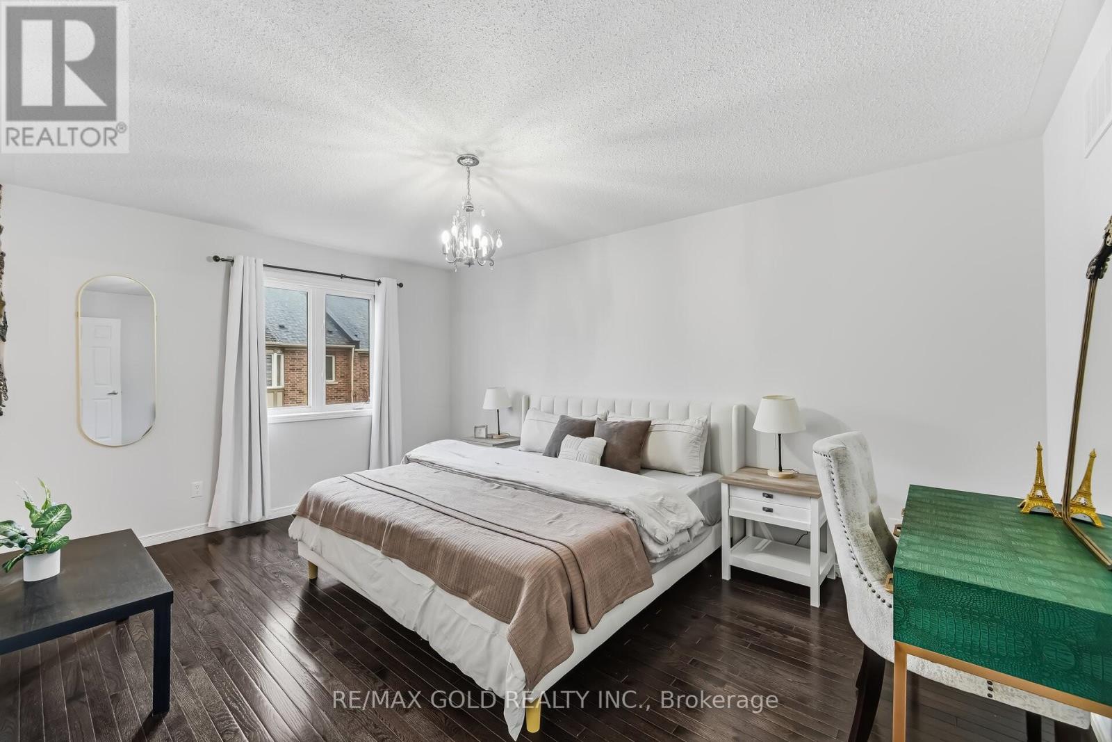 57 Utopia Way, Brampton, Ontario  L6P 4A5 - Photo 7 - W12876080