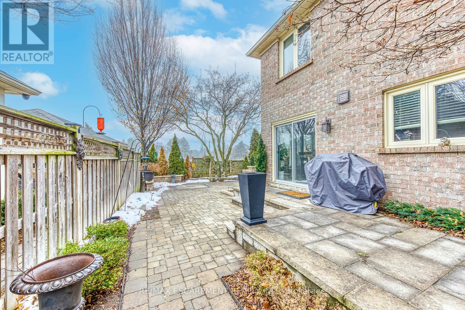 4220 Millcroft Park Drive, Burlington, Ontario  L7M 3V5 - Photo 48 - W12876130