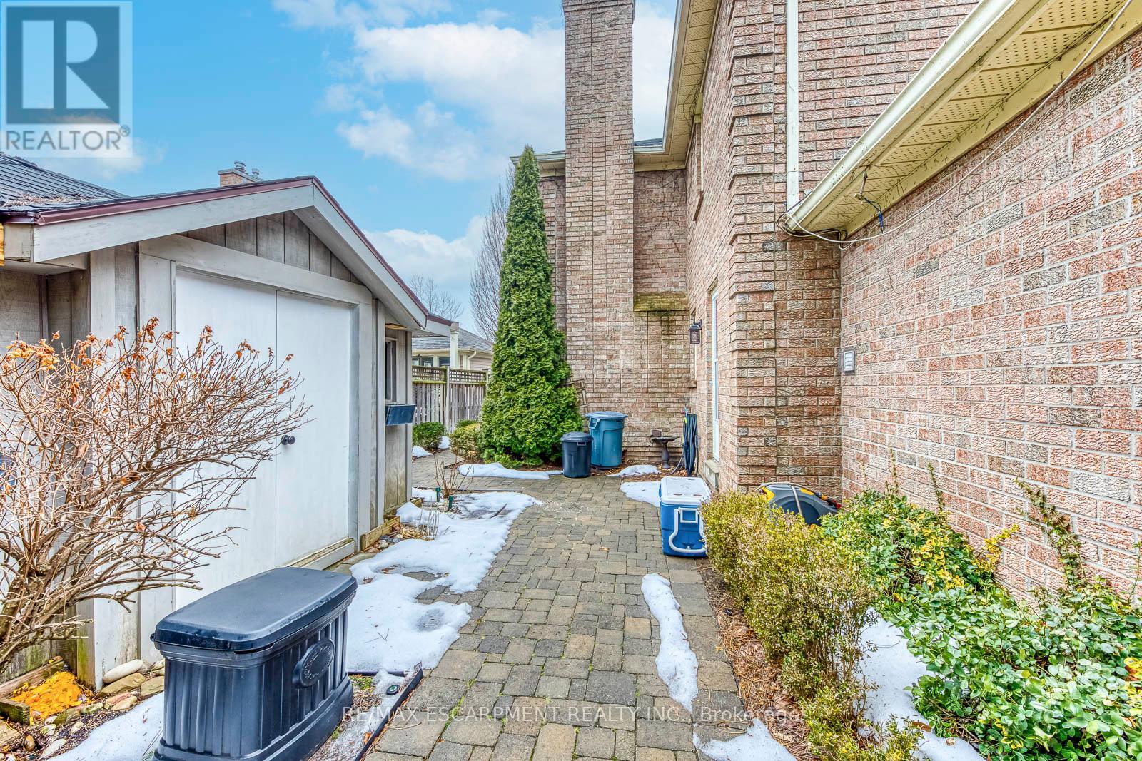 4220 Millcroft Park Drive, Burlington, Ontario  L7M 3V5 - Photo 50 - W12876130