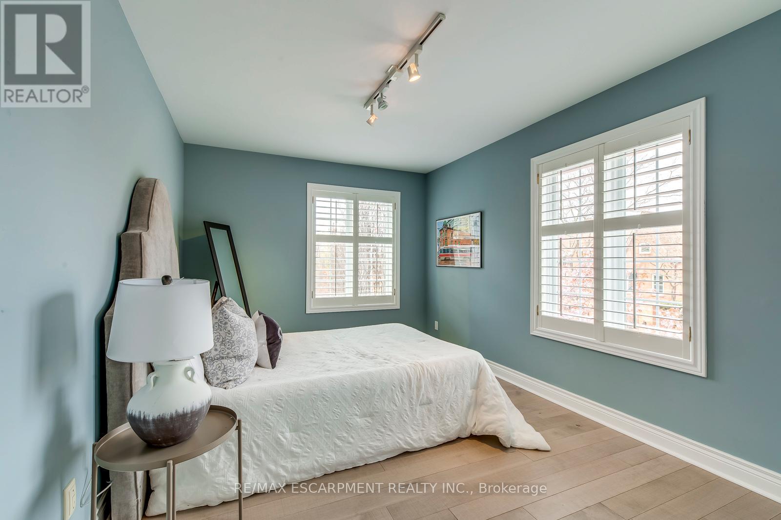 48 Forsythe Street, Oakville, Ontario  L6K 3J7 - Photo 29 - W12876132