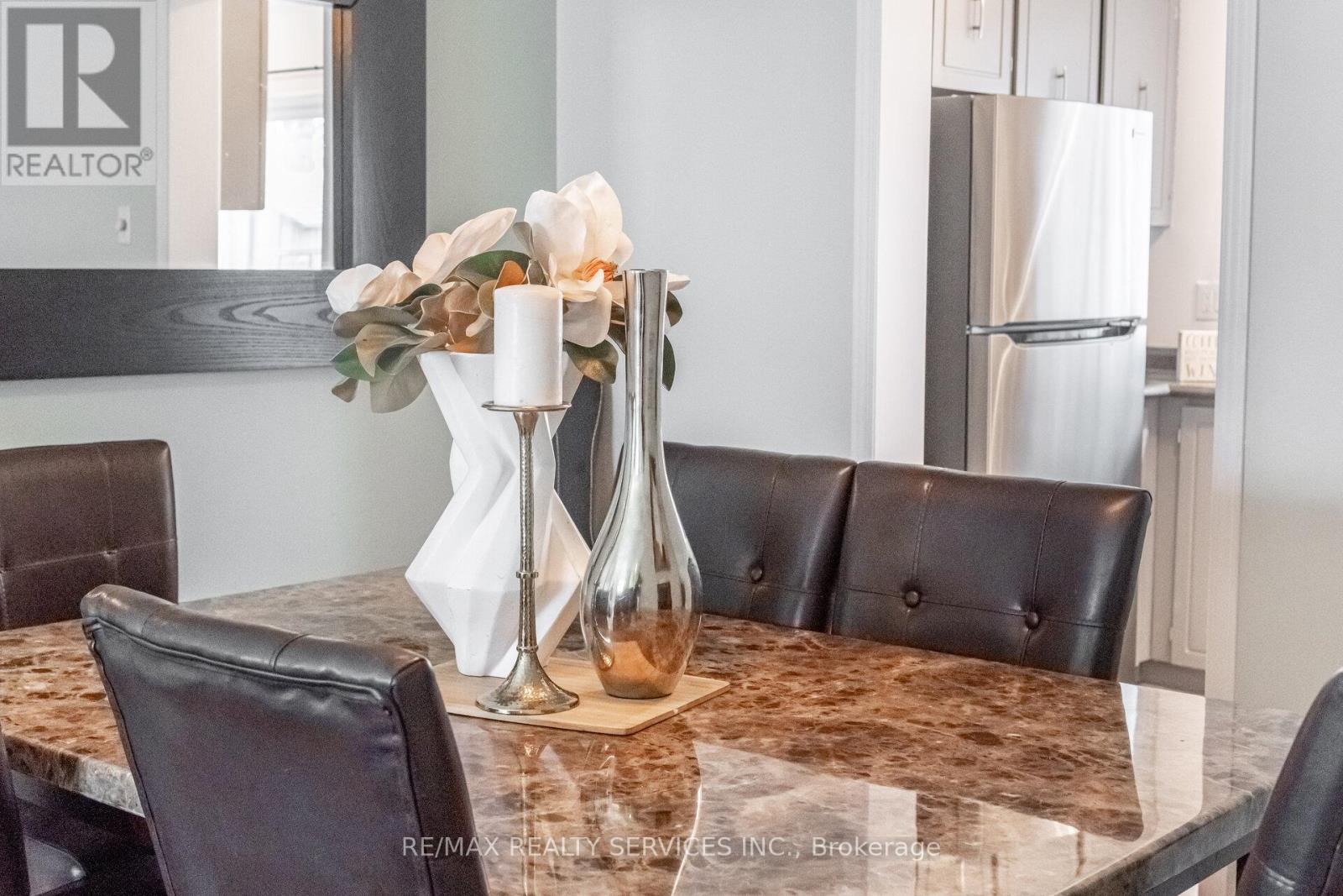 92 - 900 Central Park Drive, Brampton, Ontario  L6S 3J6 - Photo 11 - W12876152