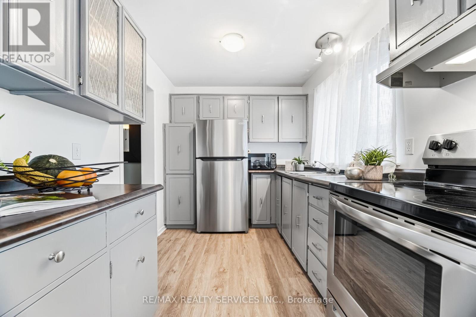 92 - 900 Central Park Drive, Brampton, Ontario  L6S 3J6 - Photo 15 - W12876152