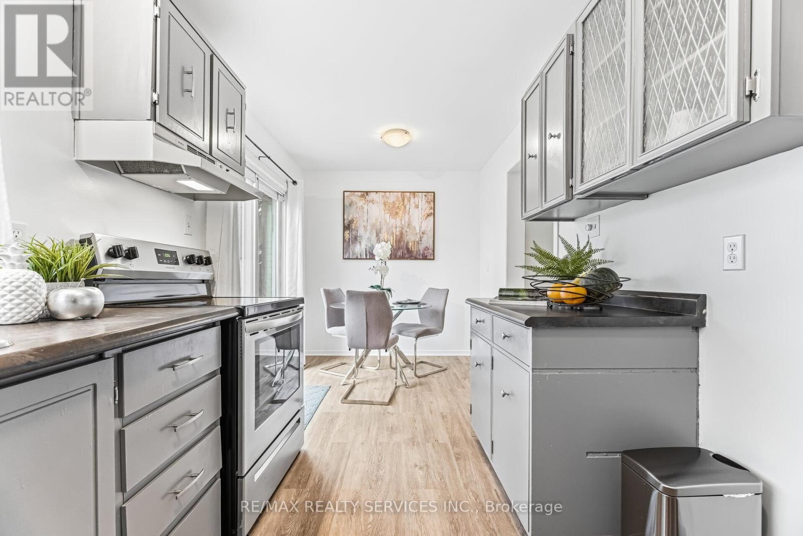 92 - 900 Central Park Drive, Brampton, Ontario  L6S 3J6 - Photo 17 - W12876152