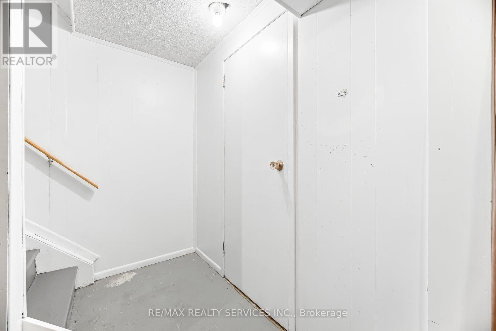 92 - 900 Central Park Drive, Brampton, Ontario  L6S 3J6 - Photo 33 - W12876152