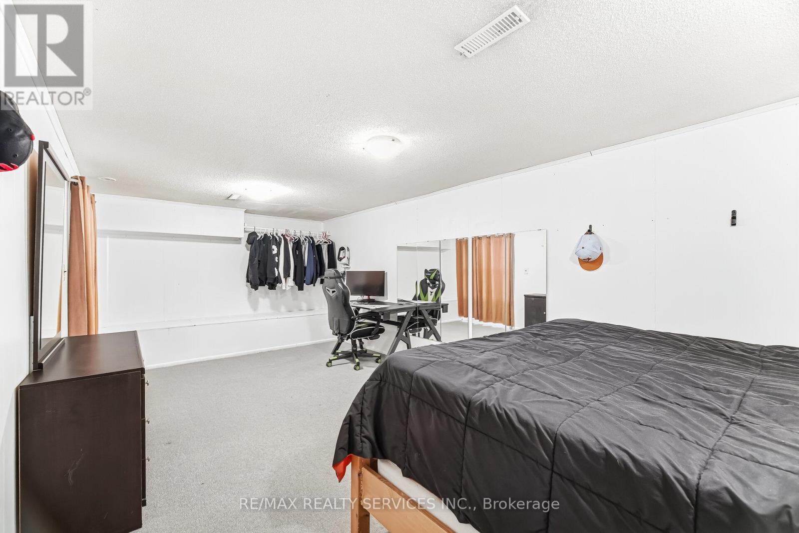 92 - 900 Central Park Drive, Brampton, Ontario  L6S 3J6 - Photo 36 - W12876152