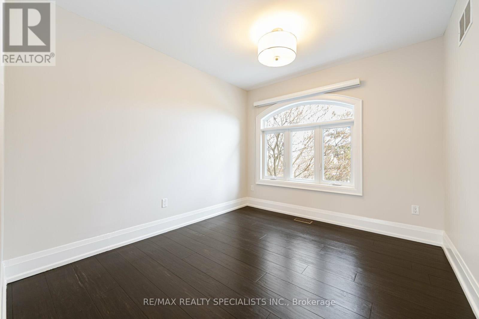 427 Pinegrove Road, Oakville, Ontario  L6K 2B6 - Photo 24 - W12876160