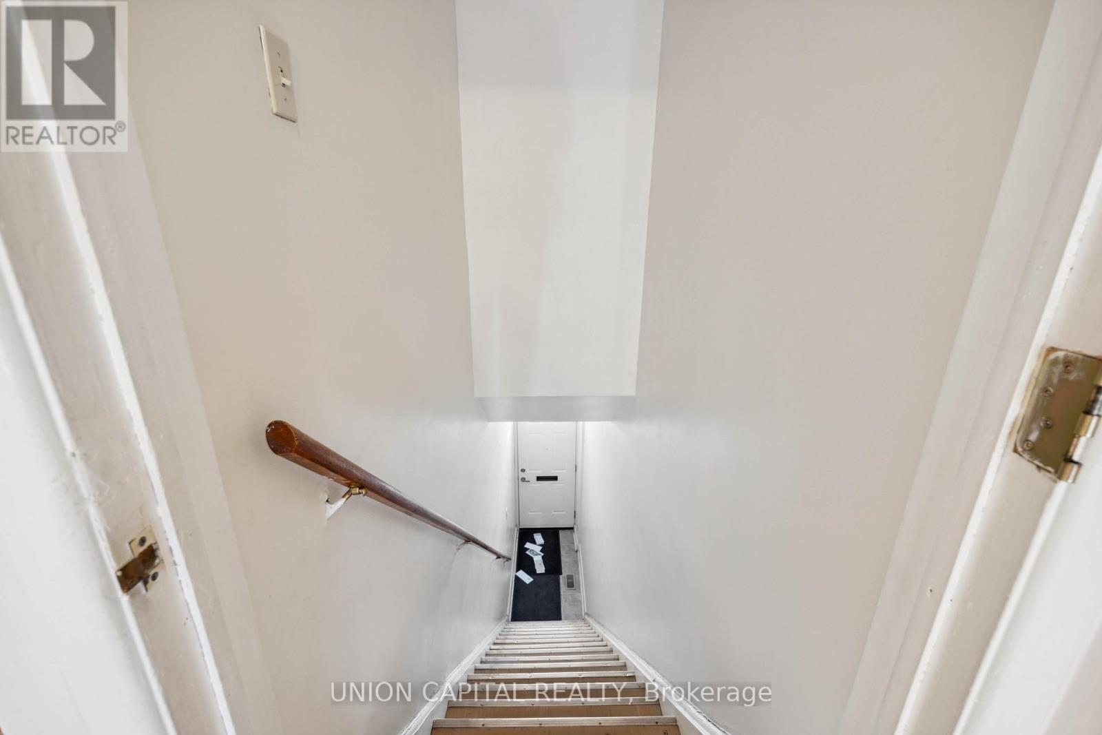 Upper - 515 Marlee Avenue, Toronto, Ontario  M6B 3J3 - Photo 14 - W12876174