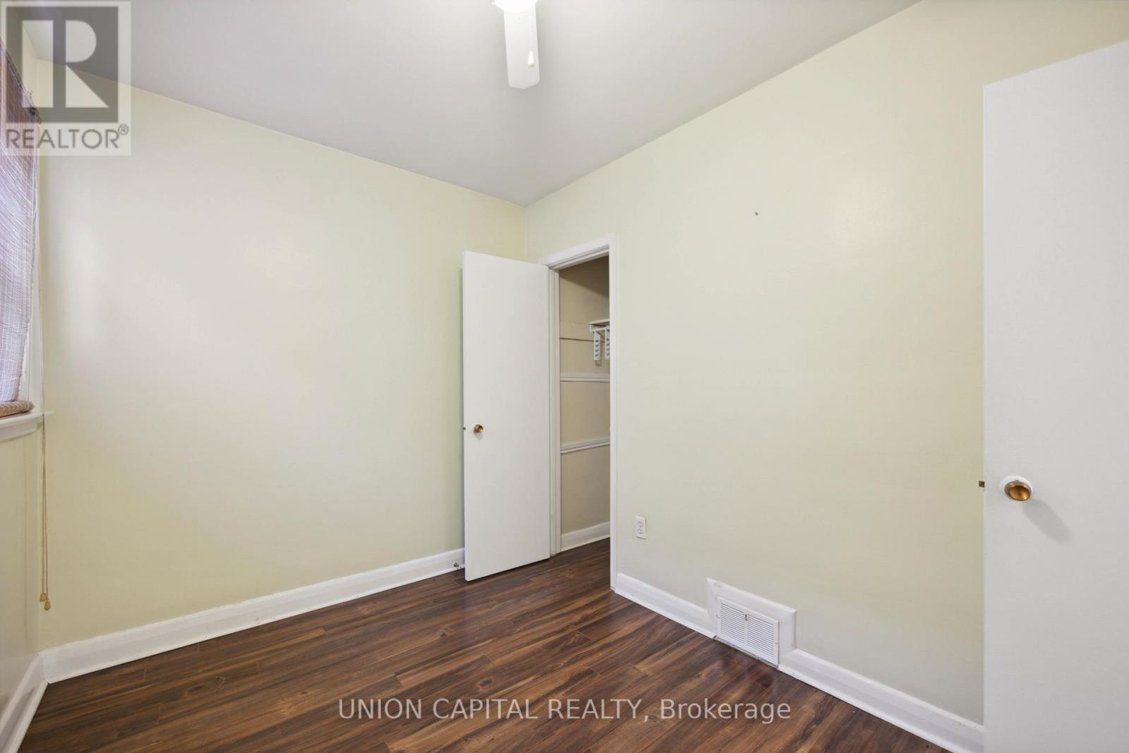 Upper - 515 Marlee Avenue, Toronto, Ontario  M6B 3J3 - Photo 15 - W12876174