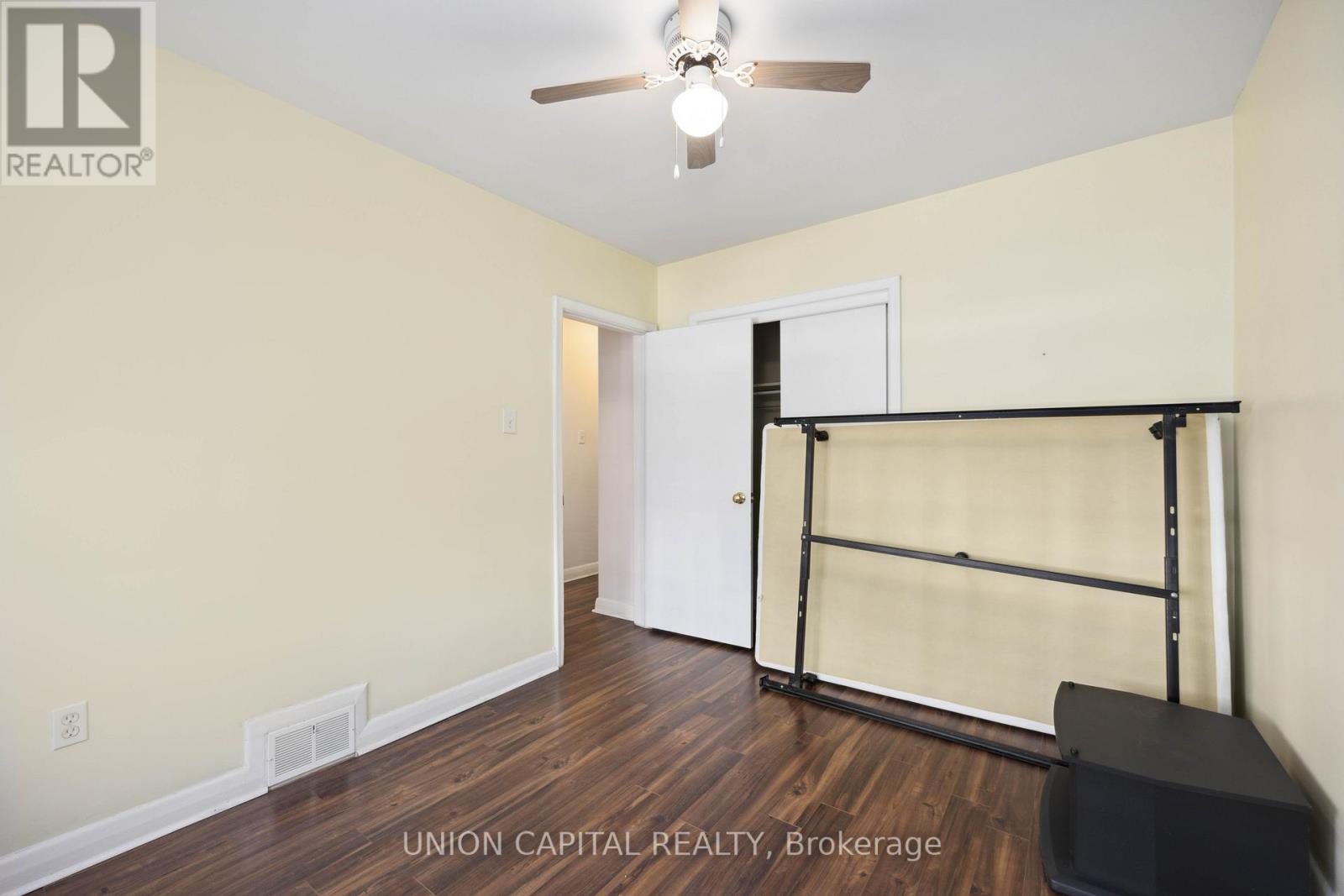 Upper - 515 Marlee Avenue, Toronto, Ontario  M6B 3J3 - Photo 20 - W12876174