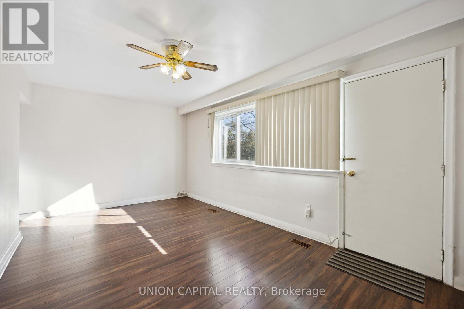 Upper - 515 Marlee Avenue, Toronto, Ontario  M6B 3J3 - Photo 3 - W12876174