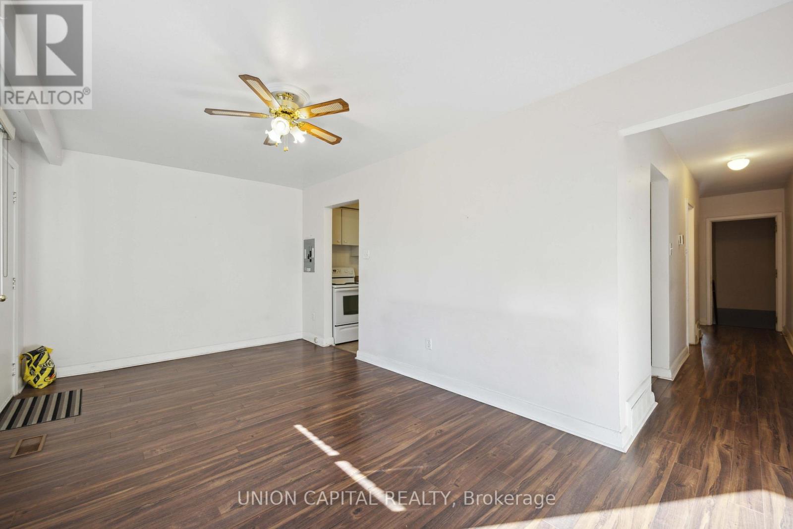 Upper - 515 Marlee Avenue, Toronto, Ontario  M6B 3J3 - Photo 6 - W12876174
