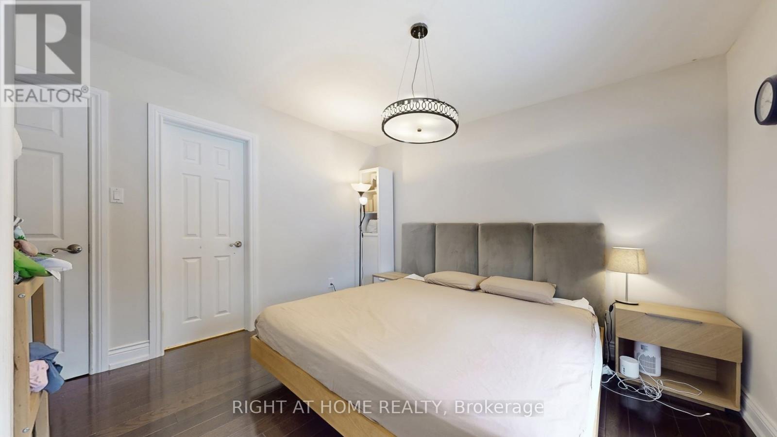 19 Harjolyn Drive, Toronto, Ontario  M9B 3T8 - Photo 19 - W12876182