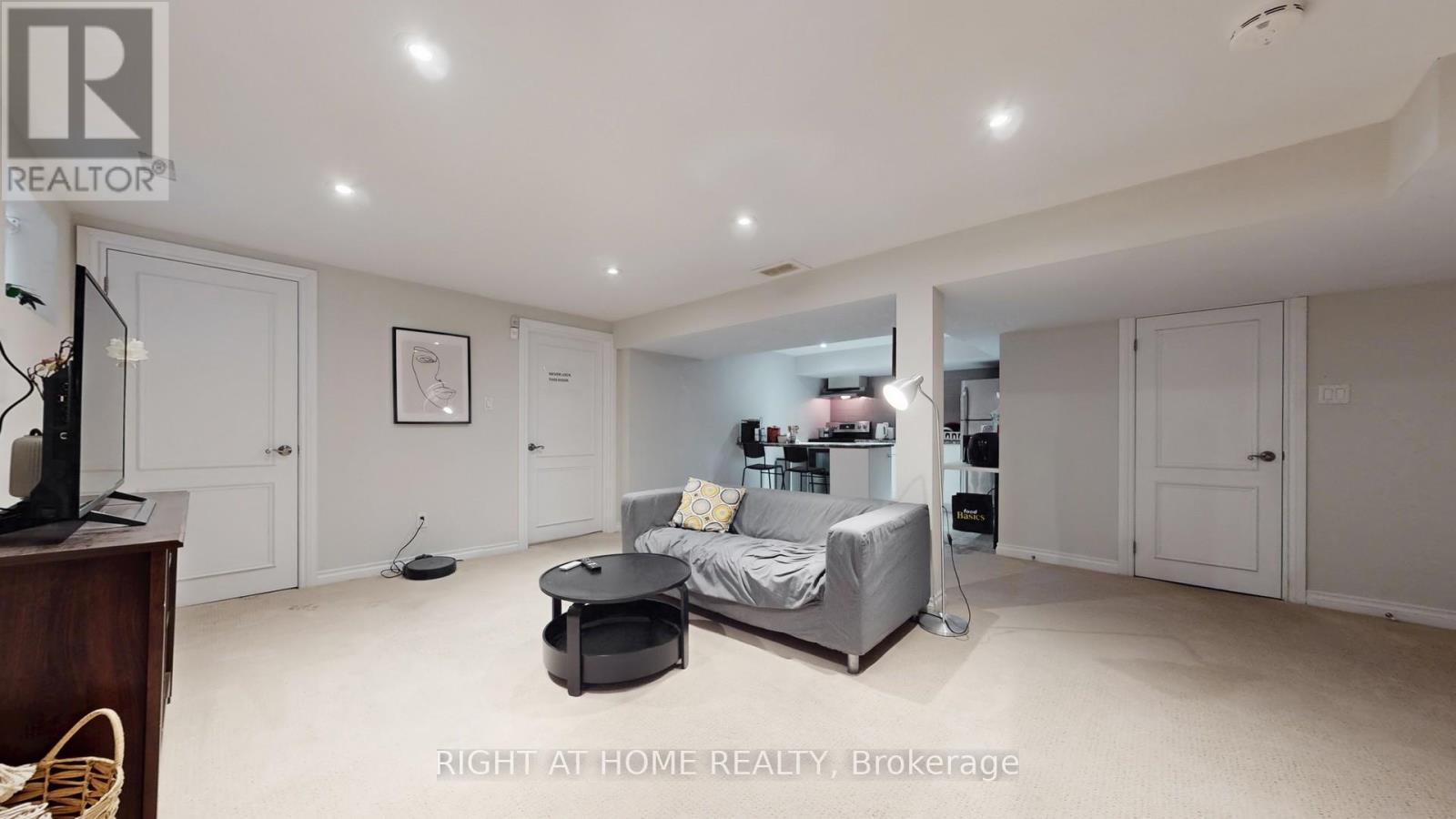 19 Harjolyn Drive, Toronto, Ontario  M9B 3T8 - Photo 40 - W12876182