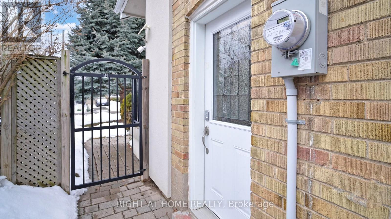 19 Harjolyn Drive, Toronto, Ontario  M9B 3T8 - Photo 45 - W12876182