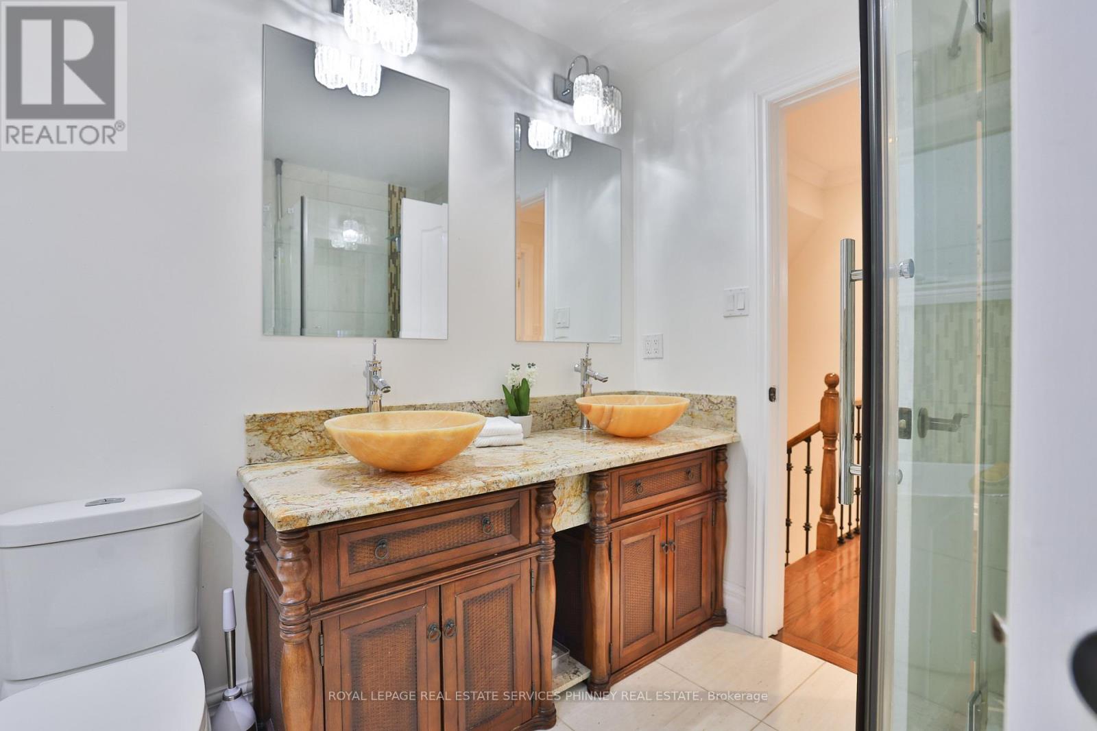 130 Tavistock Square, Oakville, Ontario  L6K 2V2 - Photo 25 - W12876198