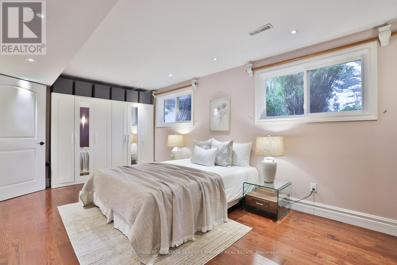 130 Tavistock Square, Oakville, Ontario  L6K 2V2 - Photo 30 - W12876198