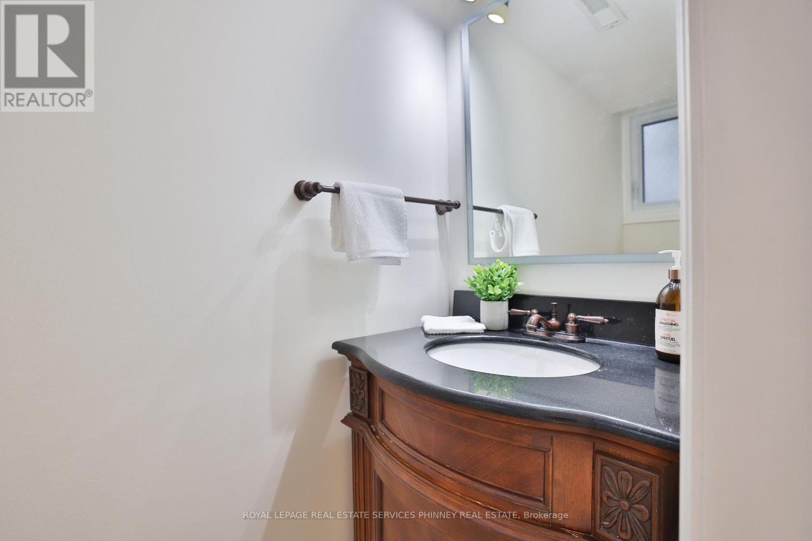 130 Tavistock Square, Oakville, Ontario  L6K 2V2 - Photo 35 - W12876198