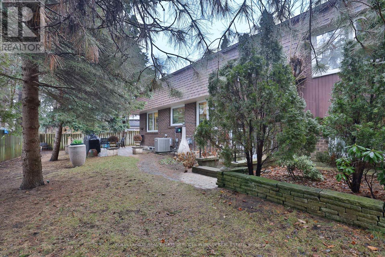 130 Tavistock Square, Oakville, Ontario  L6K 2V2 - Photo 47 - W12876198