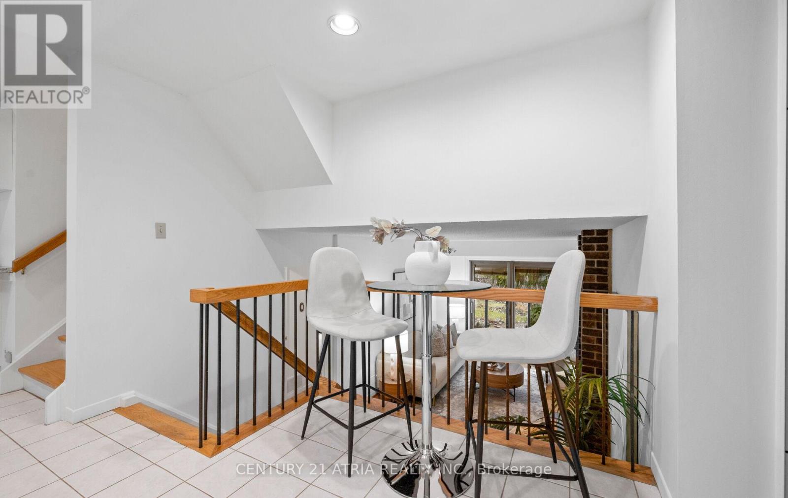 6128 Wabukayne Court, Mississauga, Ontario  L5N 2B2 - Photo 14 - W12876210