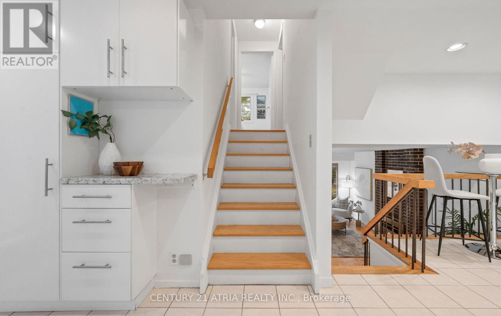 6128 Wabukayne Court, Mississauga, Ontario  L5N 2B2 - Photo 18 - W12876210