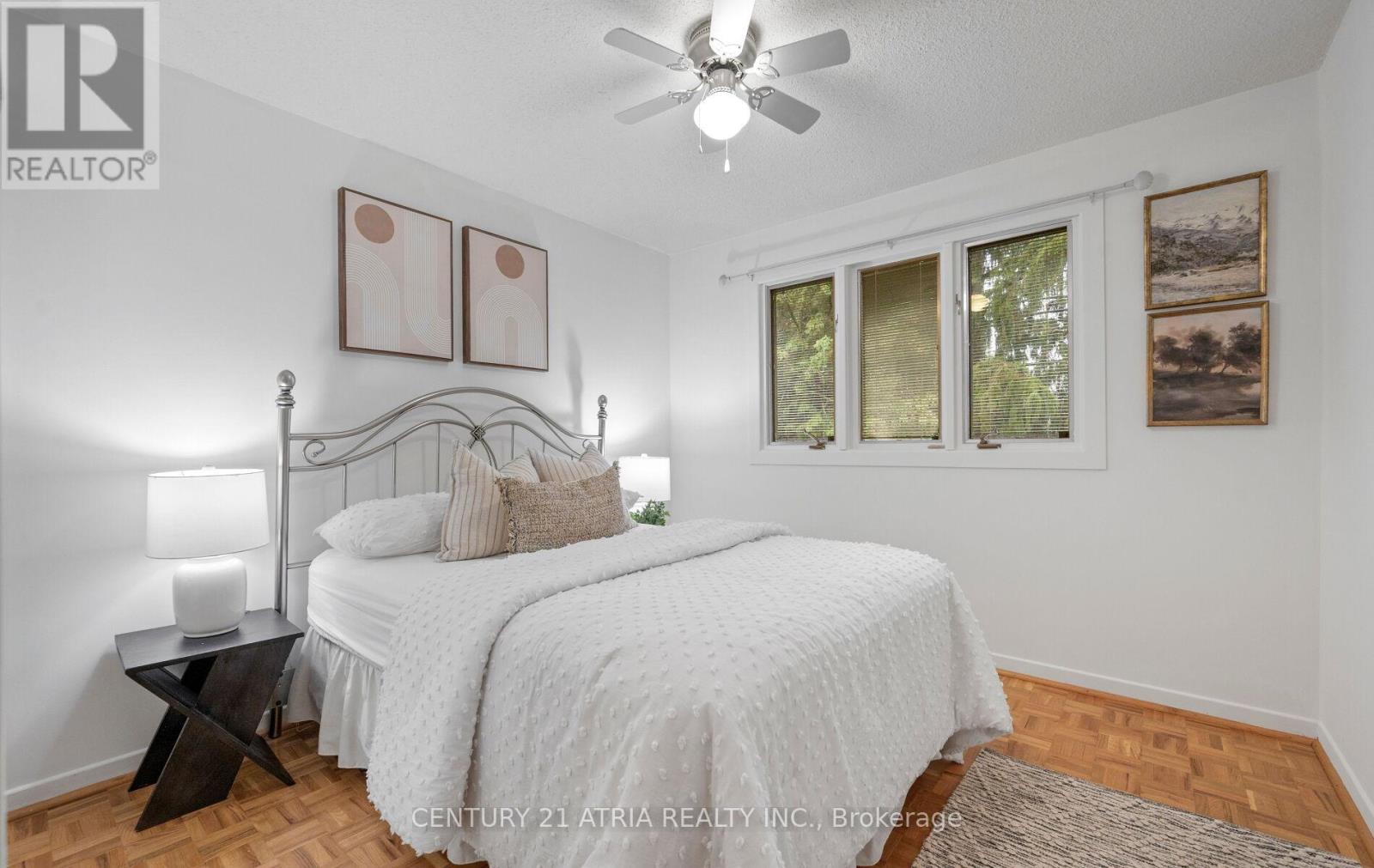 6128 Wabukayne Court, Mississauga, Ontario  L5N 2B2 - Photo 19 - W12876210