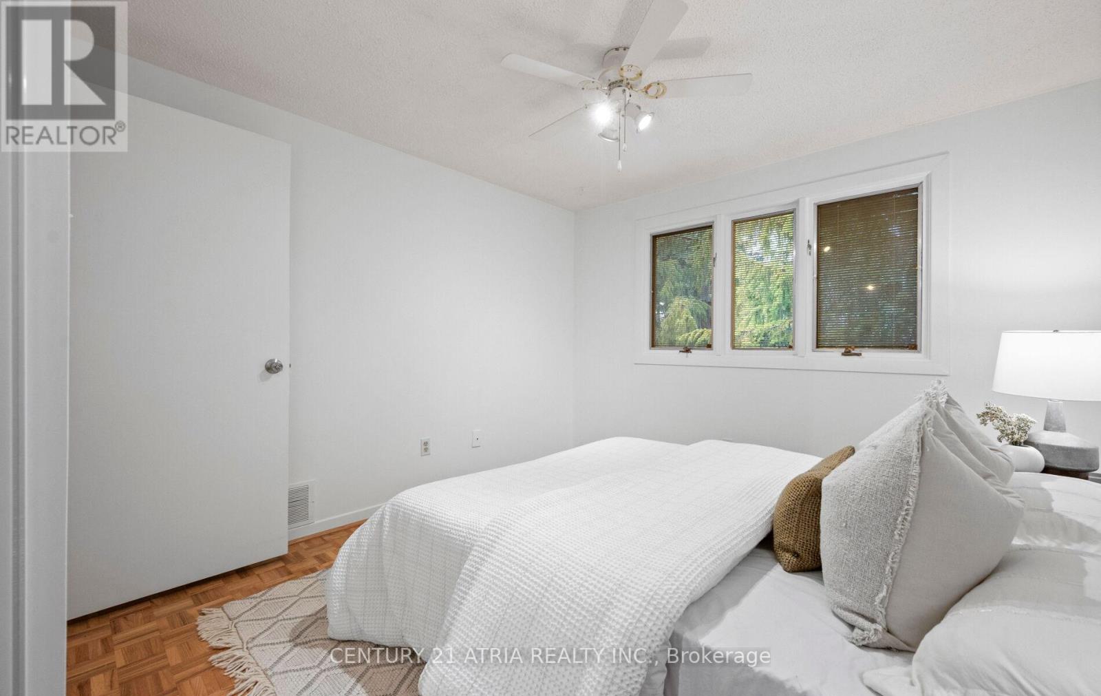 6128 Wabukayne Court, Mississauga, Ontario  L5N 2B2 - Photo 25 - W12876210