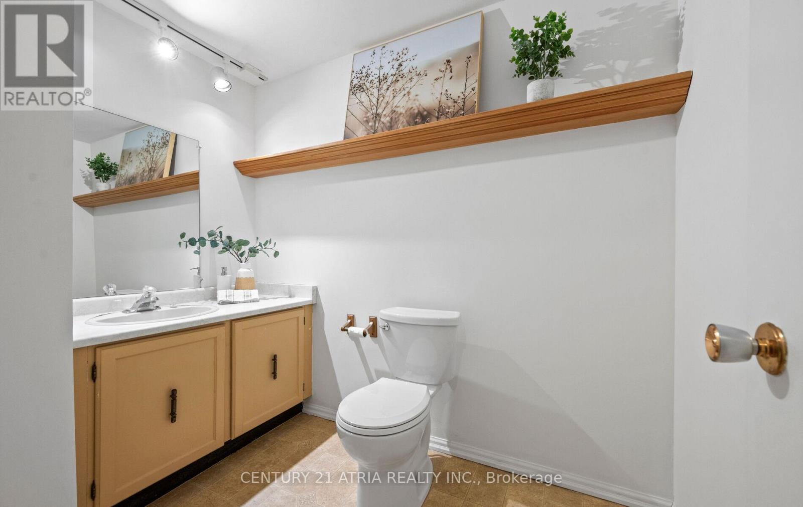 6128 Wabukayne Court, Mississauga, Ontario  L5N 2B2 - Photo 35 - W12876210