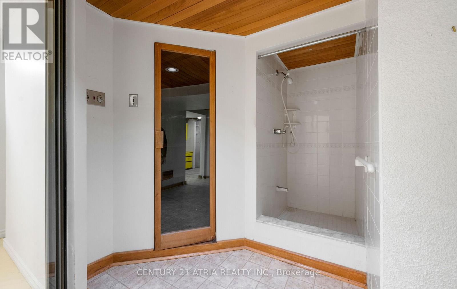 6128 Wabukayne Court, Mississauga, Ontario  L5N 2B2 - Photo 40 - W12876210