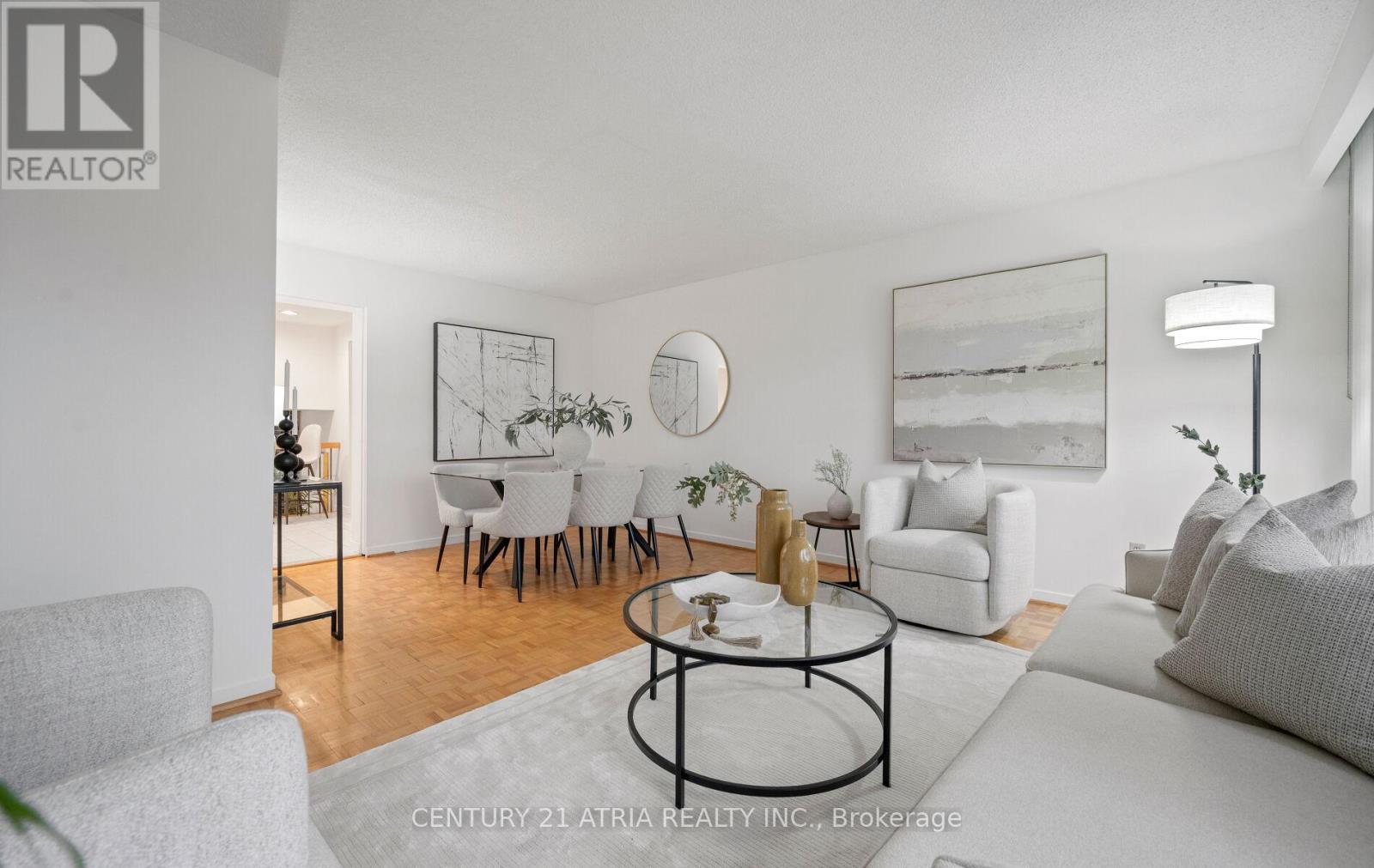 6128 Wabukayne Court, Mississauga, Ontario  L5N 2B2 - Photo 8 - W12876210