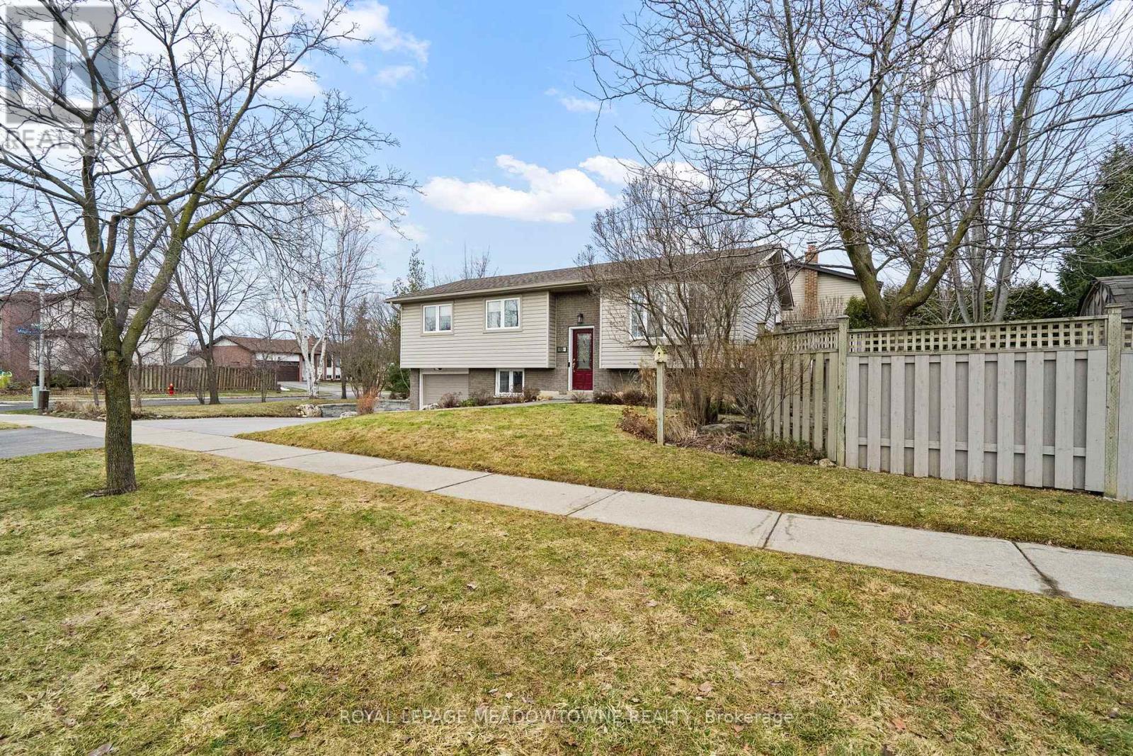 809 Woodward Avenue, Milton, Ontario  L9T 3V1 - Photo 38 - W12876220