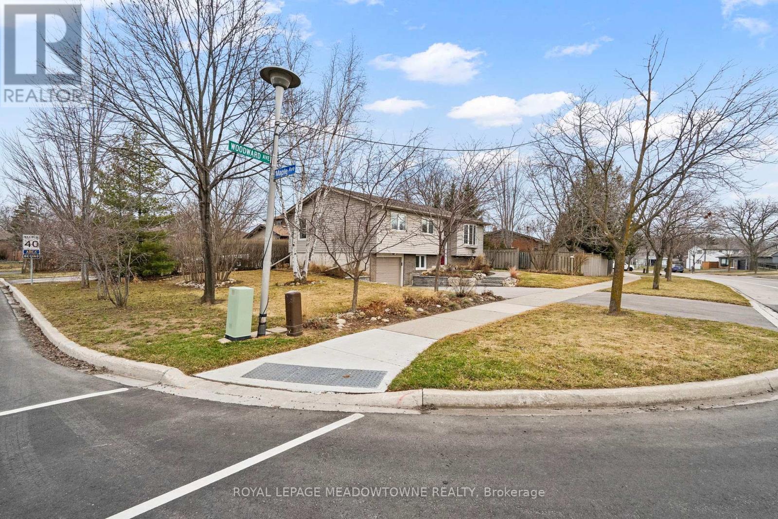 809 Woodward Avenue, Milton, Ontario  L9T 3V1 - Photo 39 - W12876220